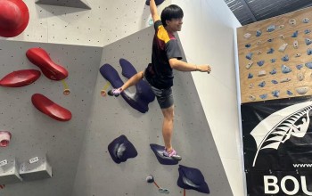 Daniel Zhu NZSS Bouldering 1